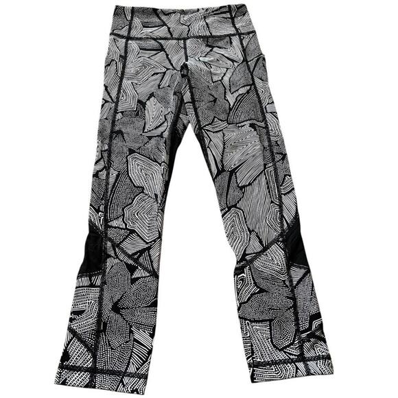 Lululemon Pace Rival Crop Dottie Tribe White Black Size‎ 2 - Picture 4 of 6